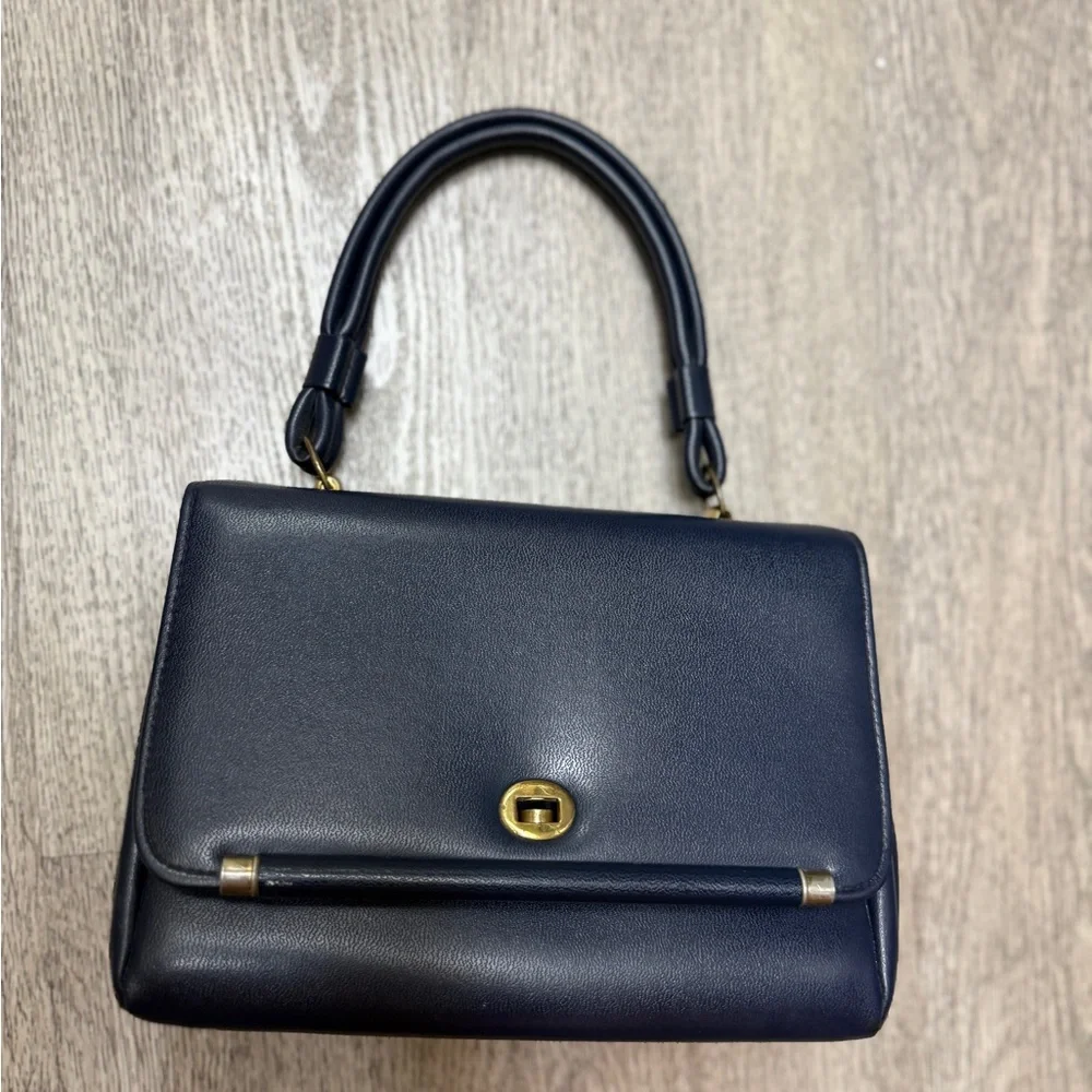 Unique Vintage vintage off